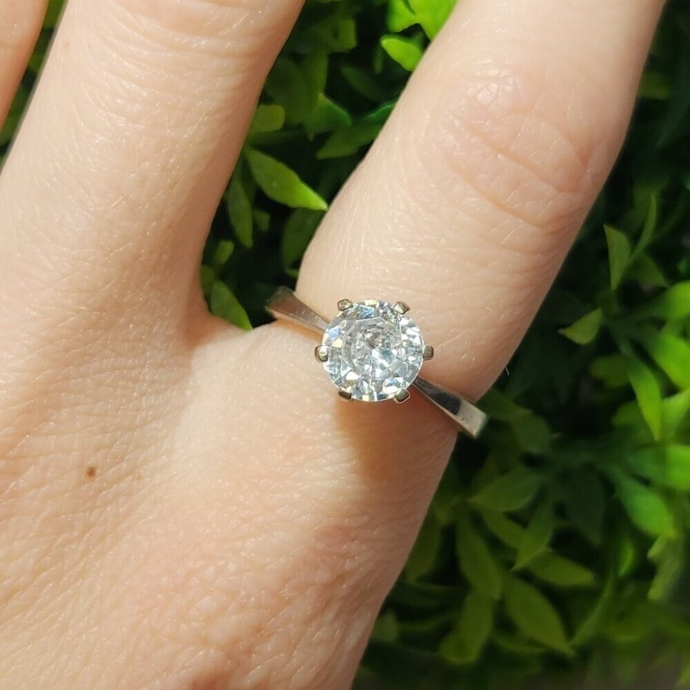 925 Sterling Silver Single Solitaire Ring